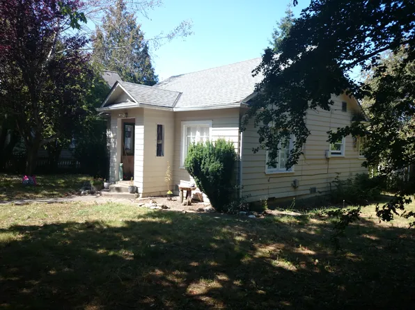 3900 SW 98th St, Seattle, WA 98136