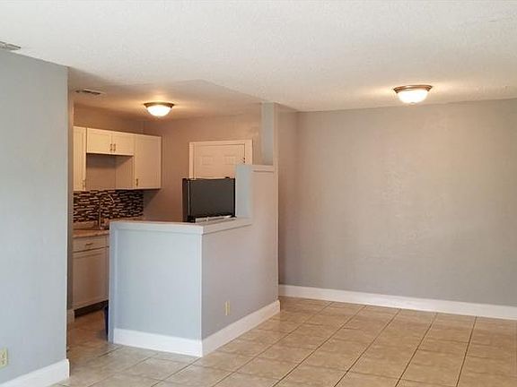 2nd image of 4914 Manduria St