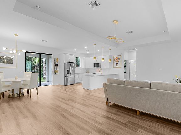 5th image of 4347 E Price Blvd