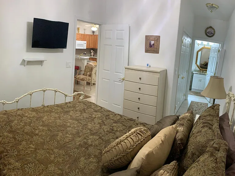 411 W Intendencia St — Photo 10