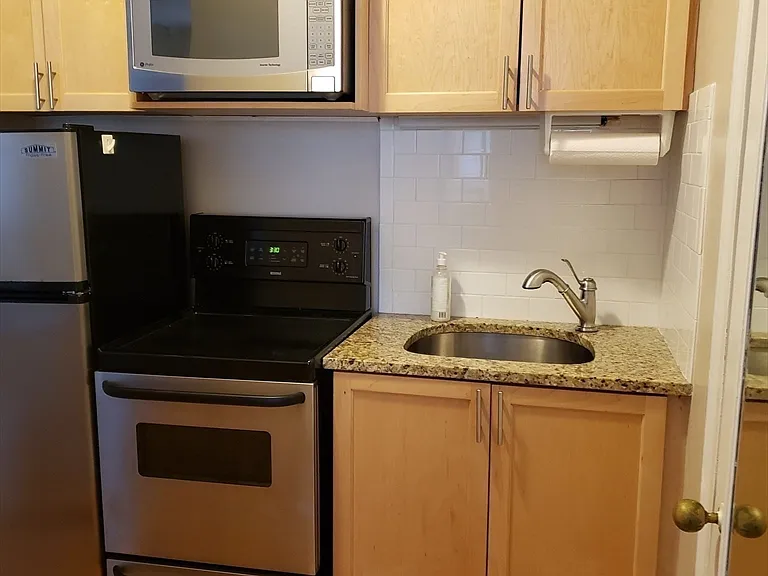 21 Beacon St #6C — Photo 13