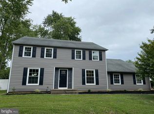15 Roberts Dr, Somerdale, NJ 08083