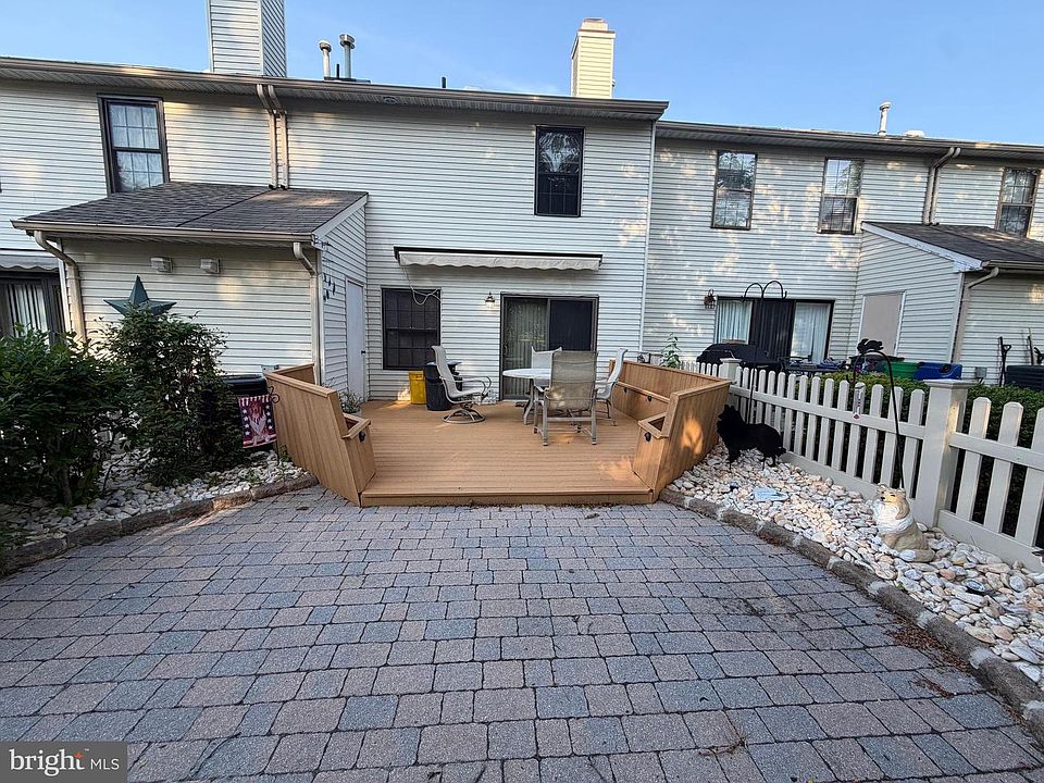 2nd image of 43 Devon Ct