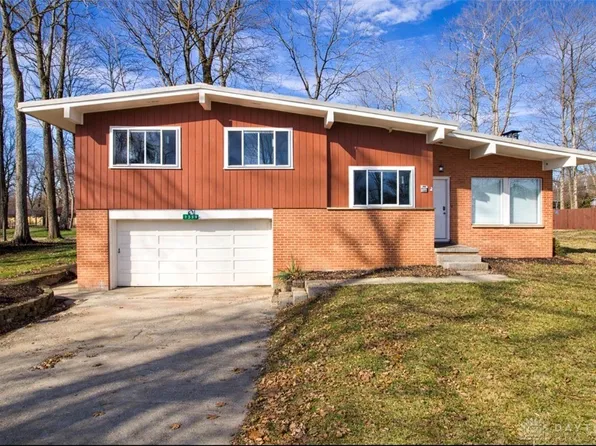 1359 Fudge Dr, Dayton, OH 45434