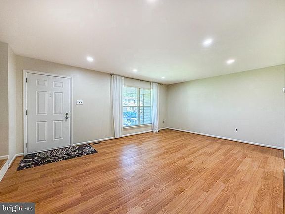 4th image of 75 Dawson Rd