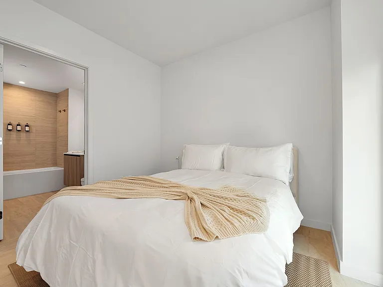 77 SE 5th St #1906 — Photo 11