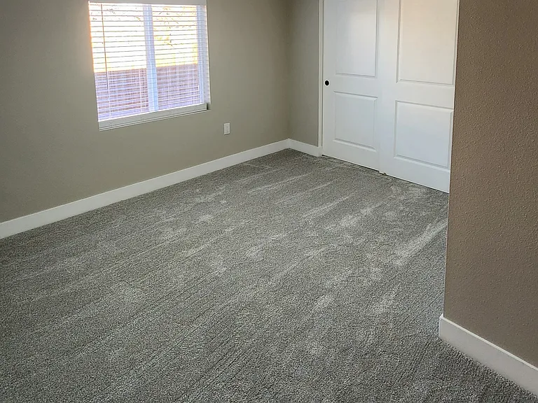 3046 N Saint Paul St — Photo 21