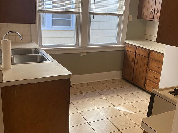 2nd image of 114 Eiseman Ave
