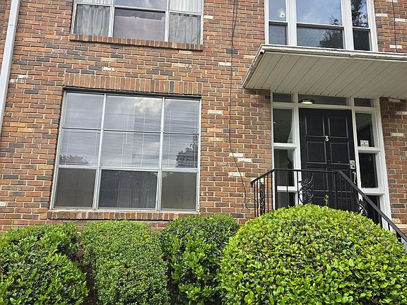 2nd image of 510 Coventry Rd APT 3A