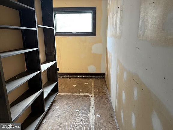 3rd image of 2035 Halfmoon Valley Rd