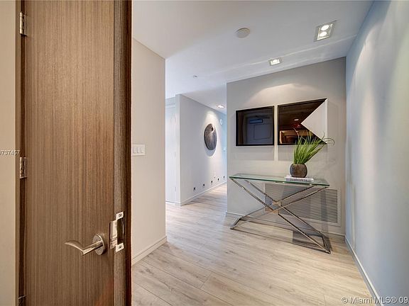 2nd image of 3737 Collins Ave #S-903