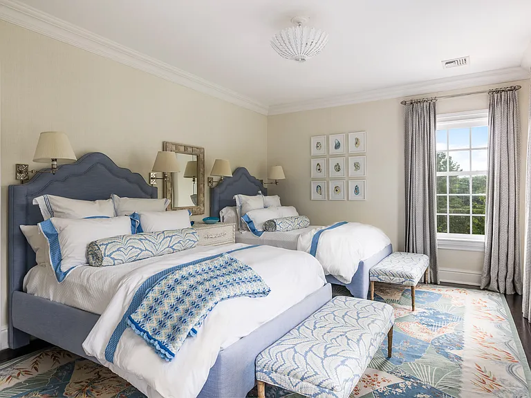 24 Halsey Neck Ln — Photo 32