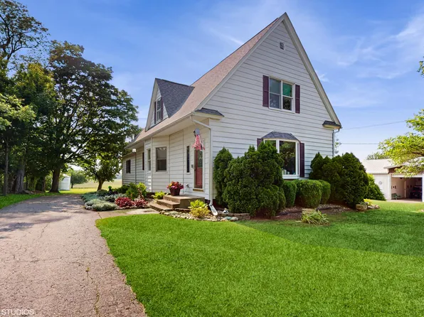 16486 Three Oaks Rd, Three Oaks, MI 49128