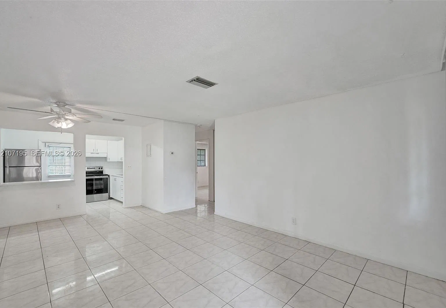 Coral Springs Lakes — Photo 3