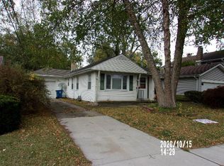 216 E Hamilton Ave, Watseka, IL 60970