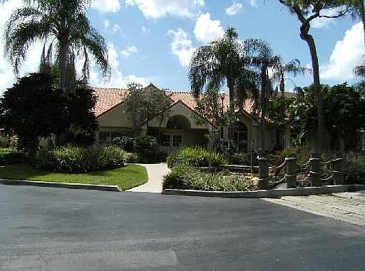 2nd image of 3380 Pinewalk Dr N APT 1124