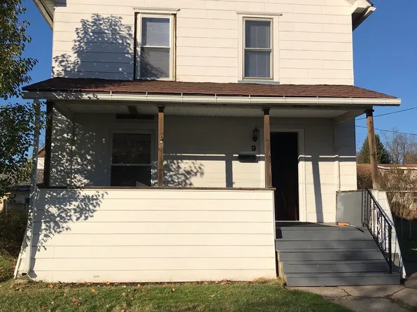 9 Hazeltine St #1, Warren, PA 16365
