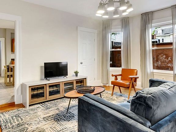 4th image of 26 Alcott St #4