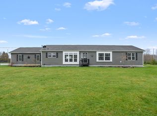 76 4th St, Plainwell, MI 49080