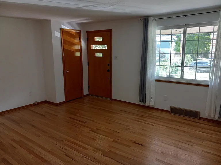 211 N Homewood Ave — Photo 4