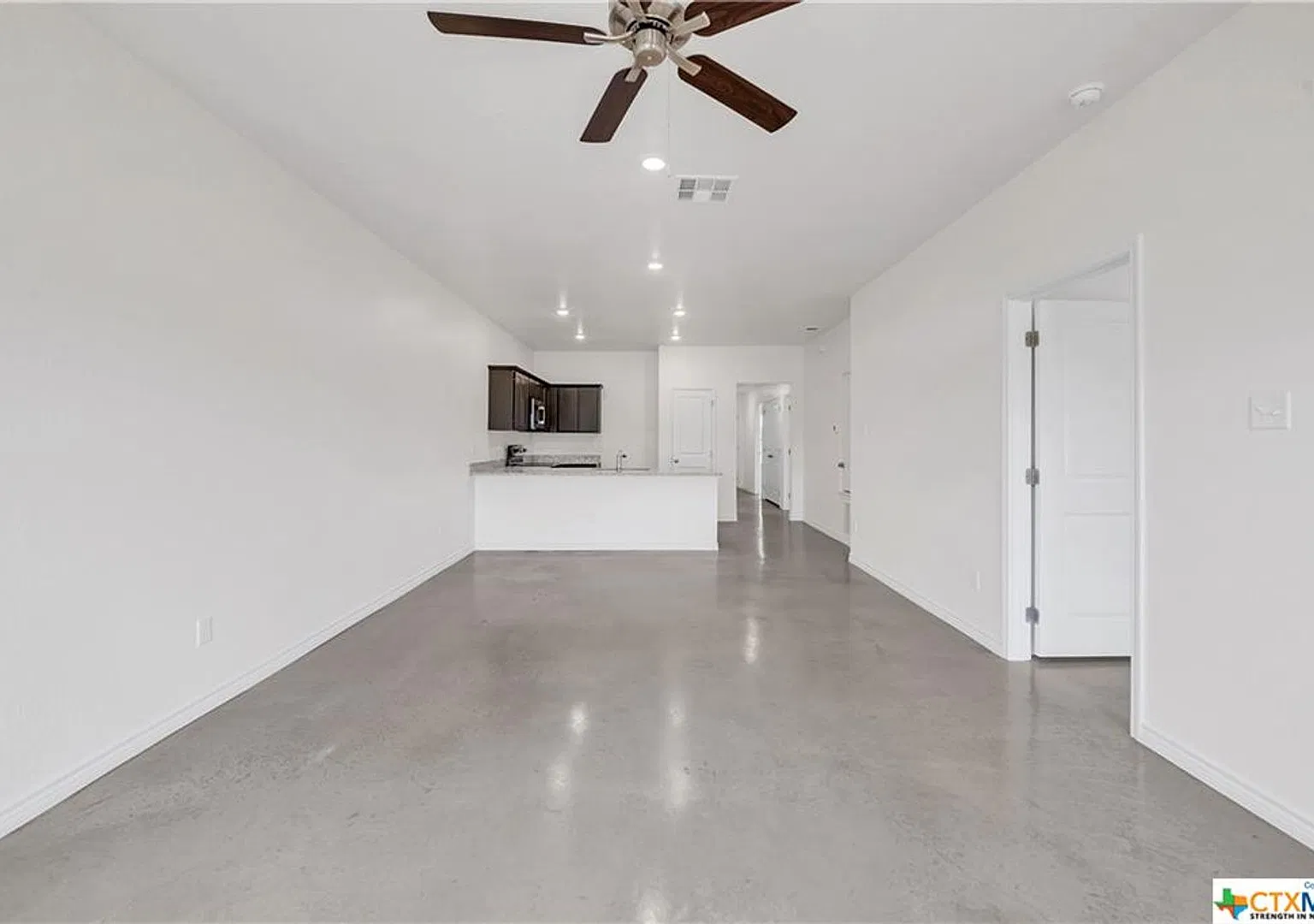 1202 Lehman Dr — Photo 3