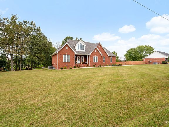 3rd image of 319 Kelsie Dr