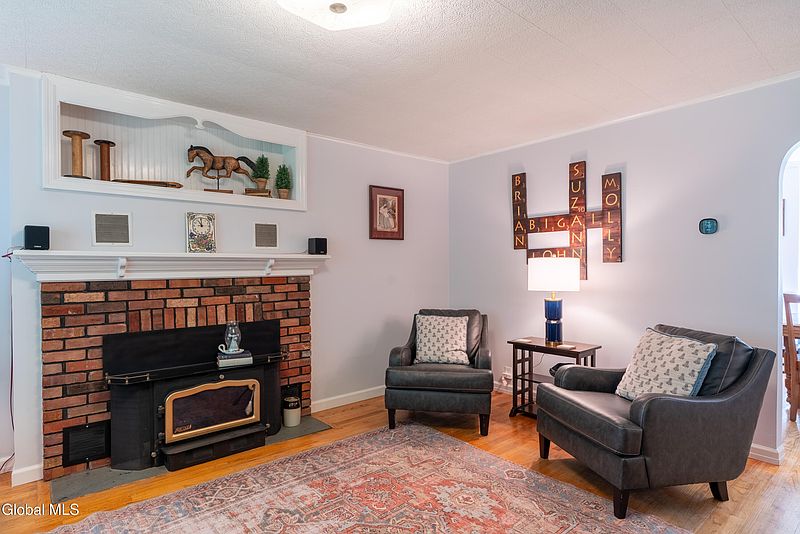 4th image of 4876 Sacandaga Road