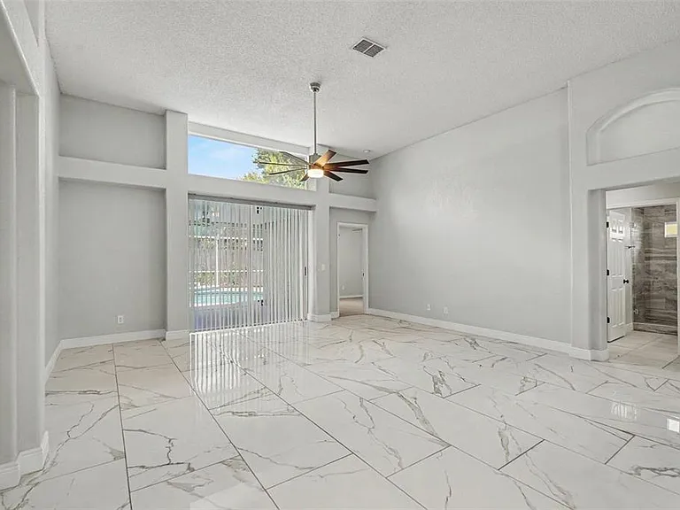 11504 Wellman Dr — Photo 6