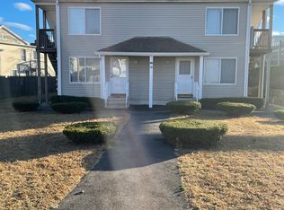 30 Merwin St APT 3, Norwalk, CT 06850