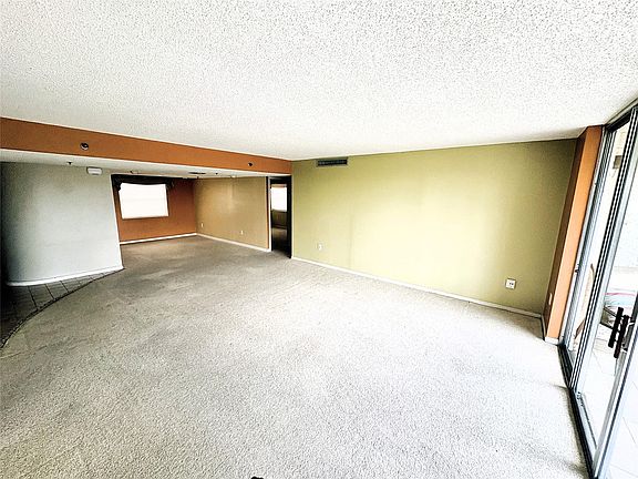 2nd image of 3940 Inverrary Boulevard #701a