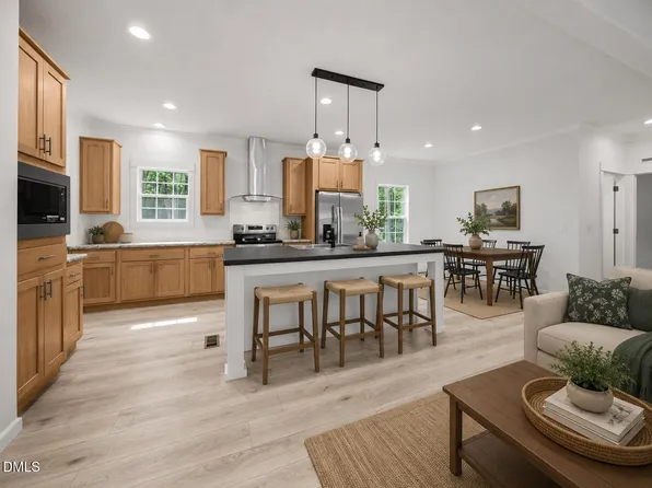 2558 Buckingham Dr, Franklinton, NC 27525