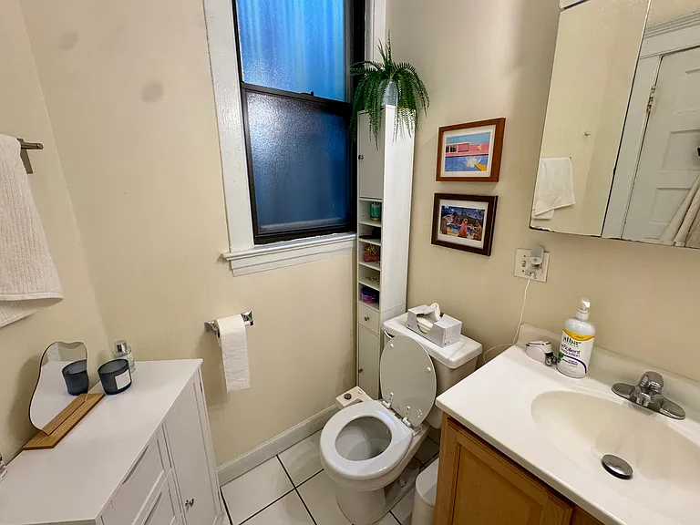 1460 W Grace St #3W — Photo 14