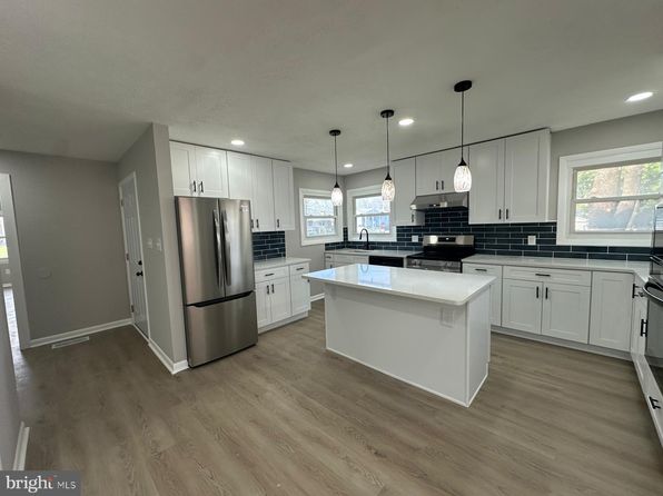 100 Cherry Hill Cir