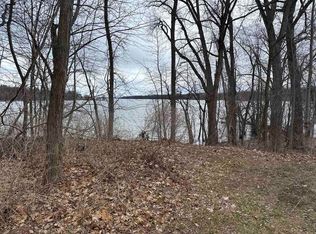 15 Champlain Shores Way, Crown Point, NY 12928