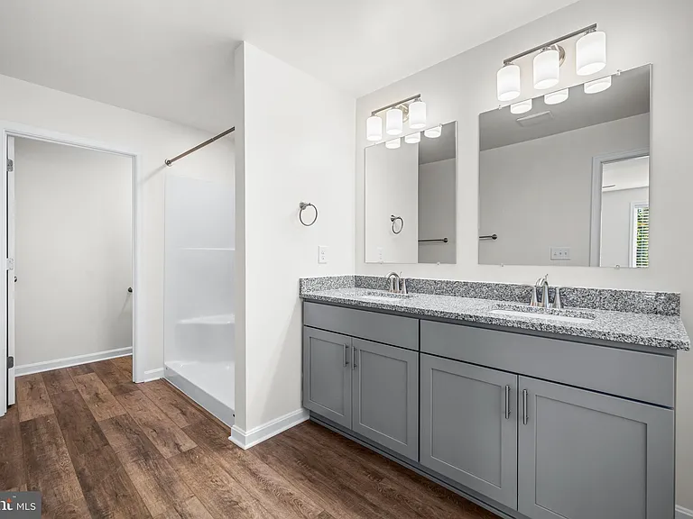 900 Gilbert Rd #3601A — Photo 17