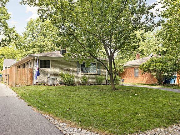 2nd image of 5742 Evanston Ave