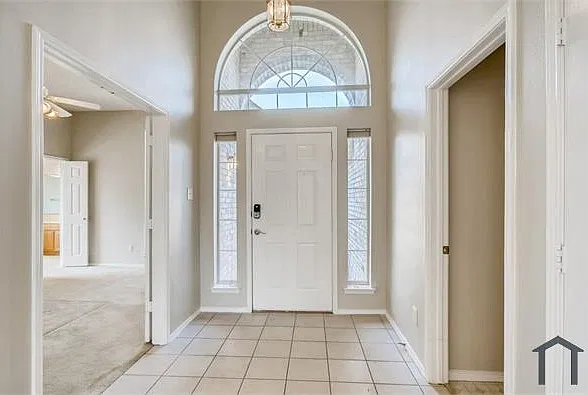 4 bed, 1587 sqft, $3,345 — Photo 2