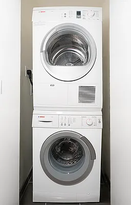 Rented by The Marketing Directors (Arias) | media 21