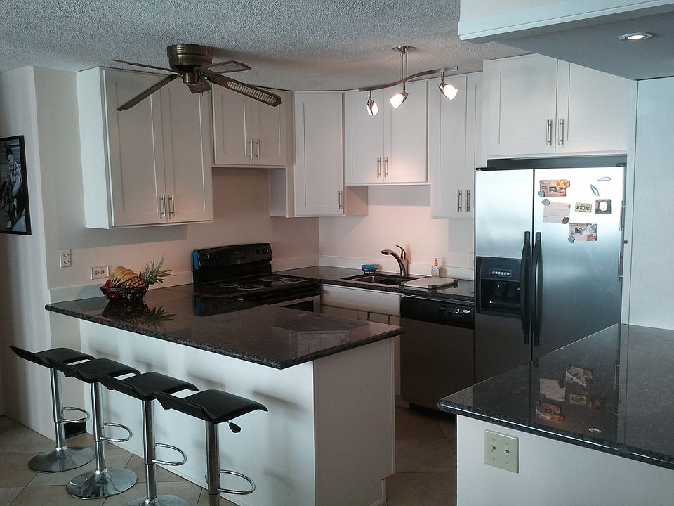 Full size new appliances.