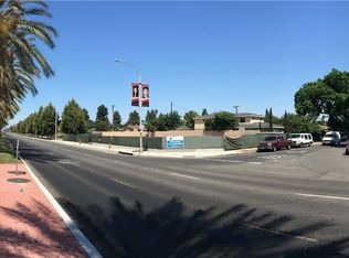 421 S Bristol St, Santa Ana, CA 92703