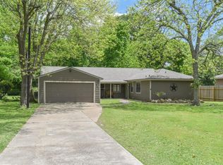 207 Pecan Dr, Baytown, TX 77520