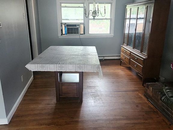 3rd image of 419 Dogwood Ave