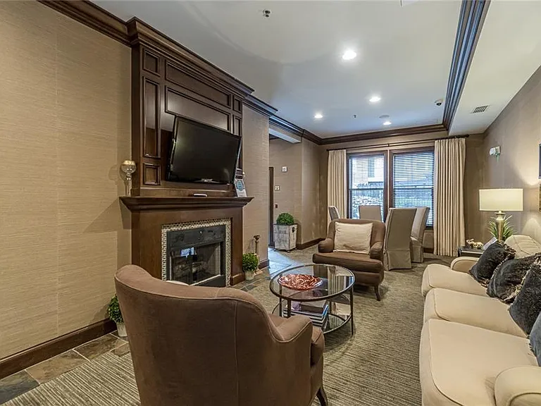901 Abernathy Rd #2110 — Photo 40