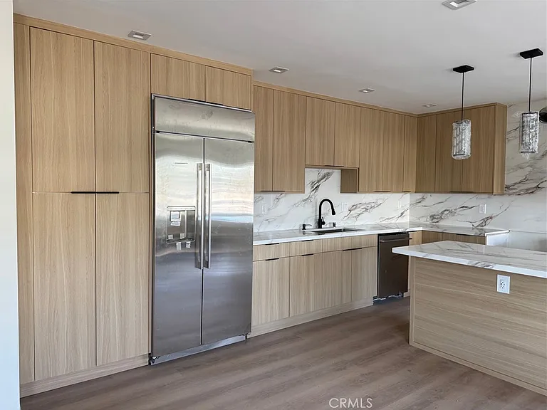 12464 Laurel Terrace Dr — Photo 2