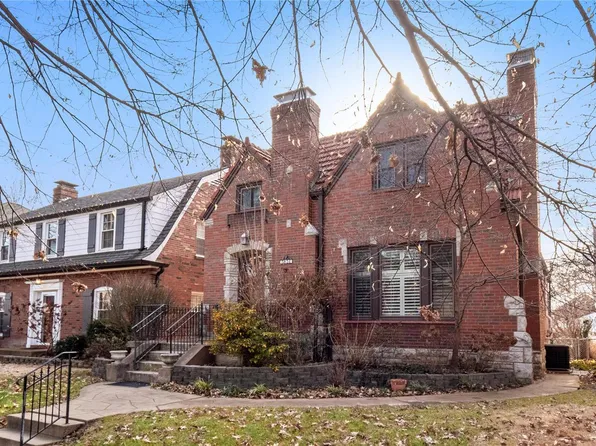 5834 Walsh St, Saint Louis, MO 63109