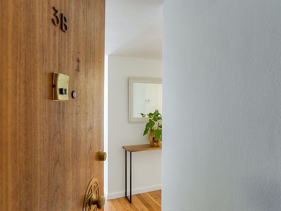2nd image of 360 Everett Ave APT 3B