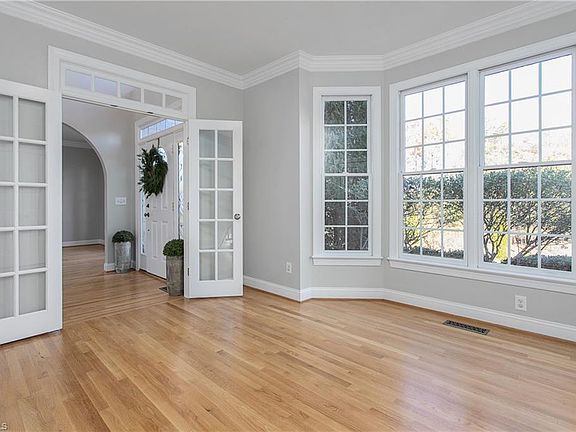 5th image of 6999 Haw View Ct