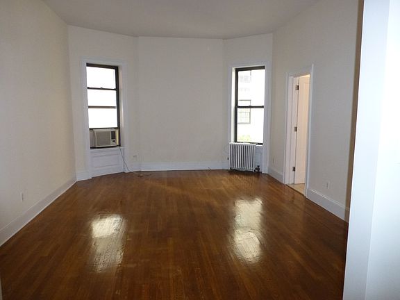 4th image of 4 E 78th St APT 5B