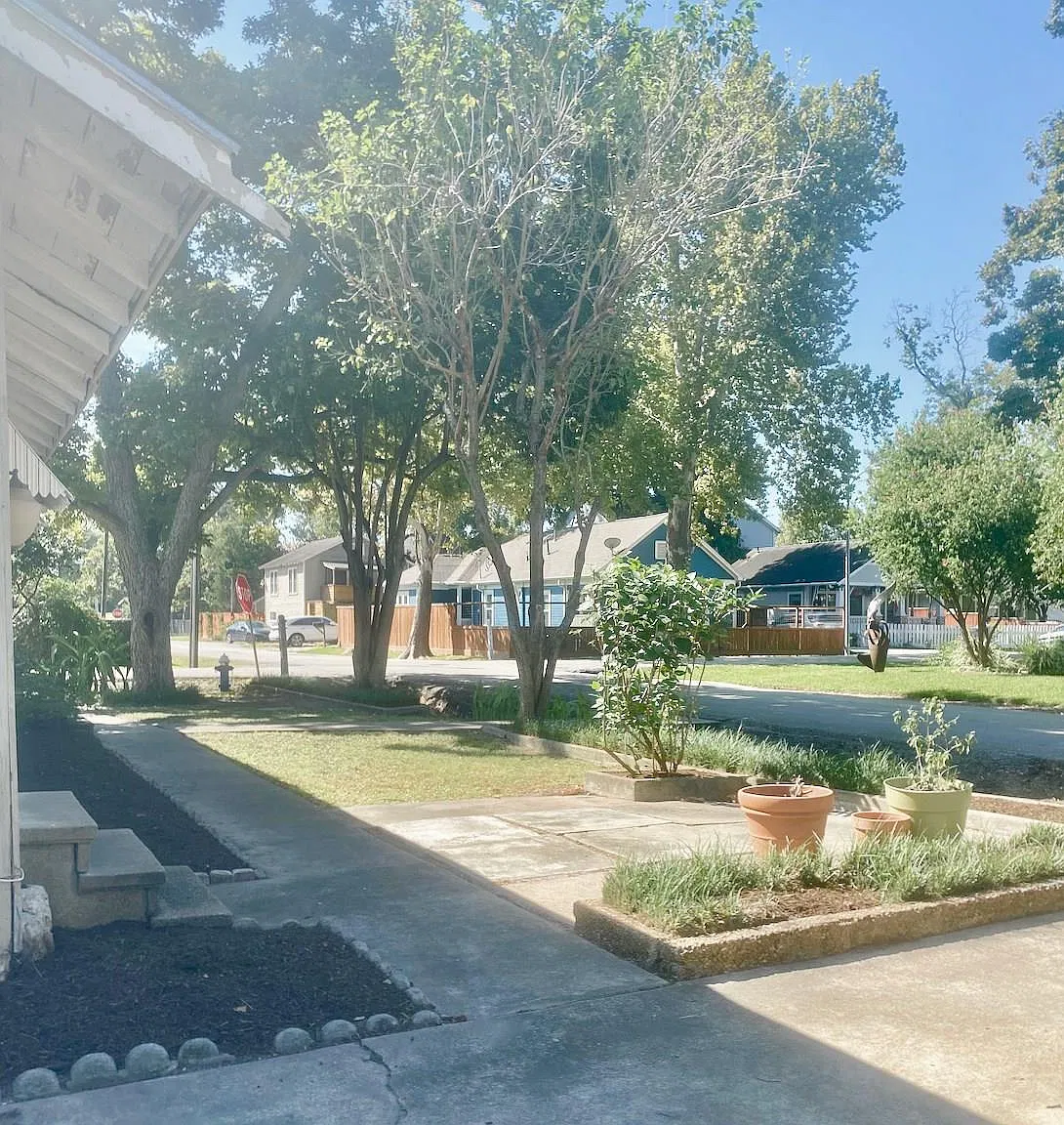 2 bed, 2.0 bath, 1094 sqft, $2,200 — Photo 4