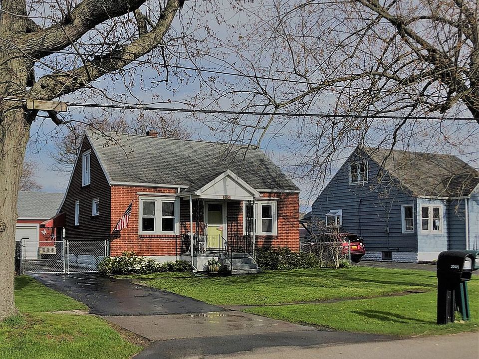 2nd image of 3045 Lyth Rd